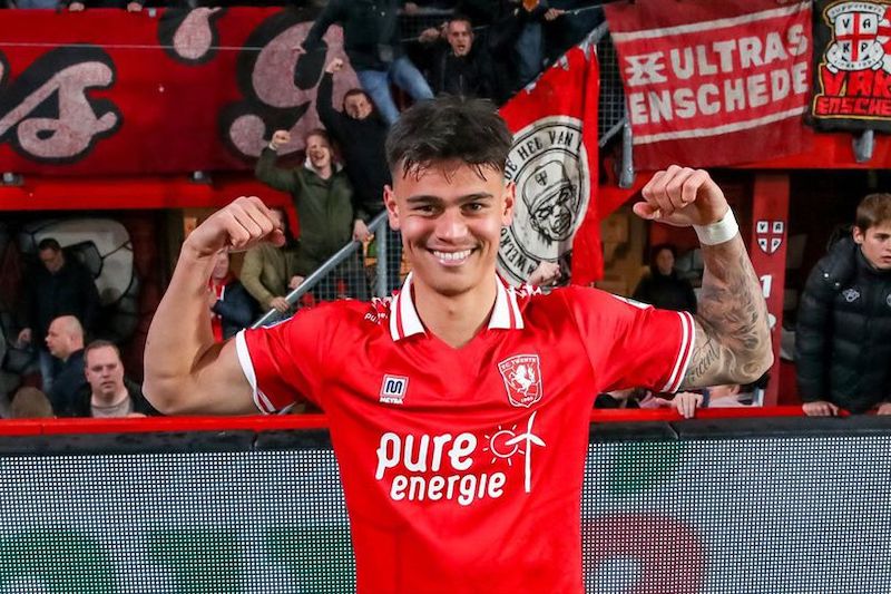 Spekulasi Media Belanda: Alasan Mees Hilgers Absen di Lini Pertahanan Timnas Indonesia